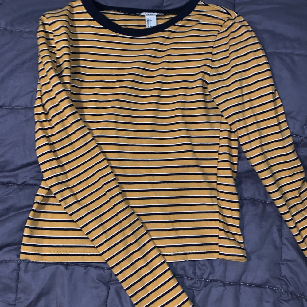 Yellow black and white long sleeve T shirt